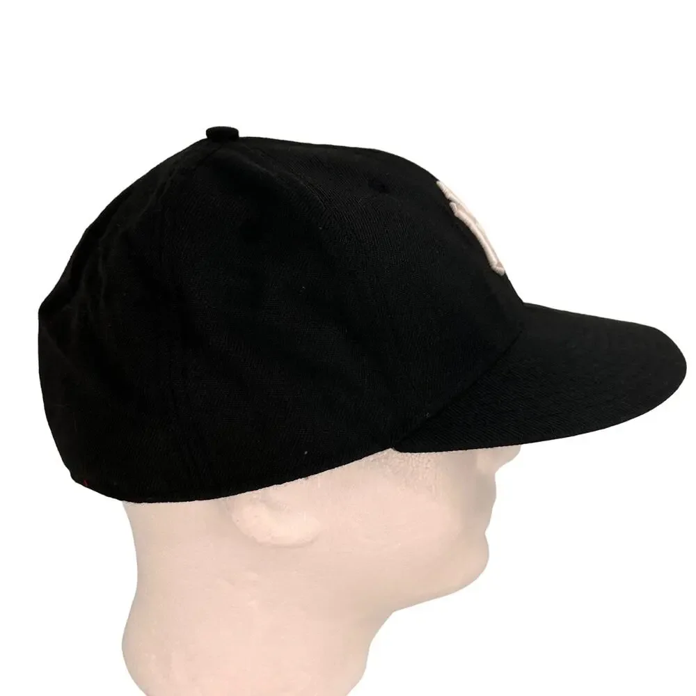 New Era New York Yankee's NLB Baseball Black & White Hat Size 7 1/2